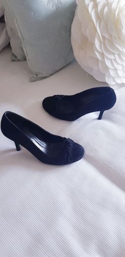 Stephanie Moreno Black Heels - Size 37