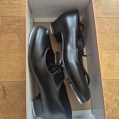 tap shoes