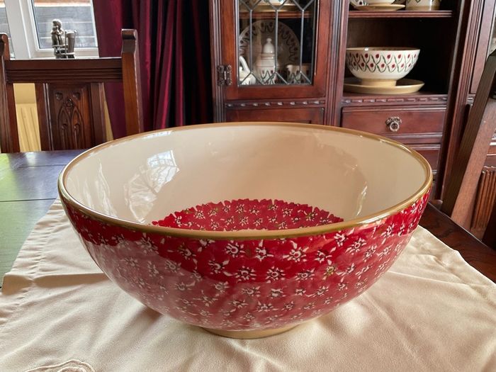 Nicholas Mosse  Red Lawn salad bowl first quality item in perfect condition