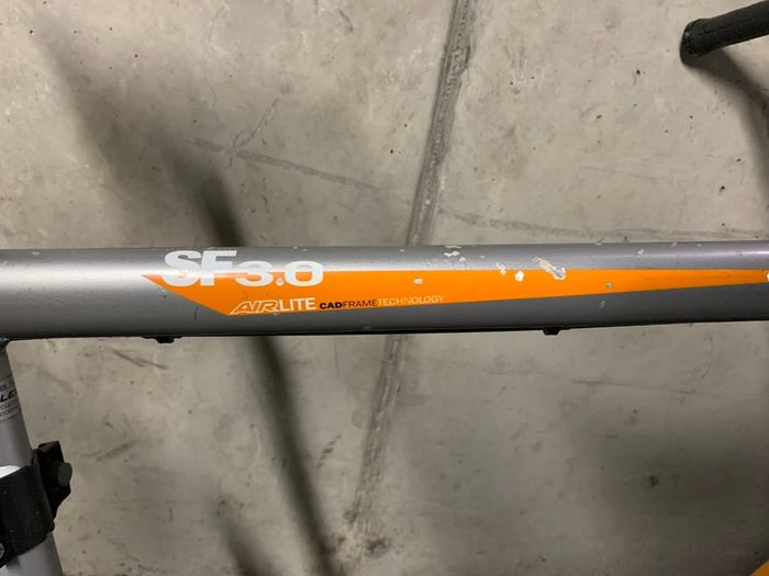 Raleigh Speed Hybrid Bike Disc Brakes and Raised Handlebars for Comfort