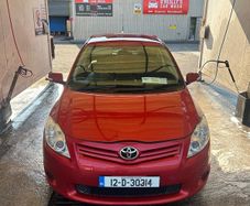2012 Toyota Auris