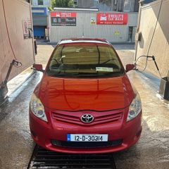 2012 Toyota Auris