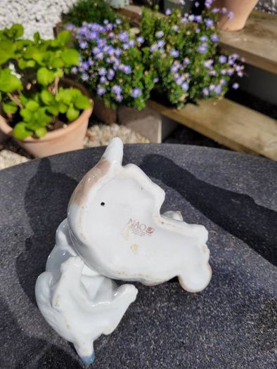 Lladro puppy dog