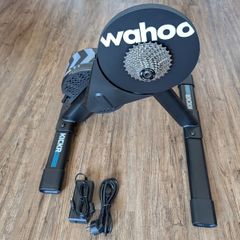 Wahoo KICKR CORE 2 like new 40km