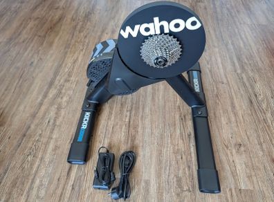 Wahoo KICKR CORE 2 like new 40km