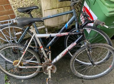 4 bikes road and mountain bikes ALL FOR THE PRICE