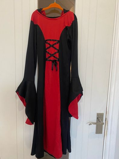 Girls vampire costume