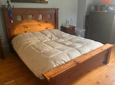 Kingsize wooden bed frame