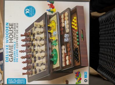 Deluxe wooden game house