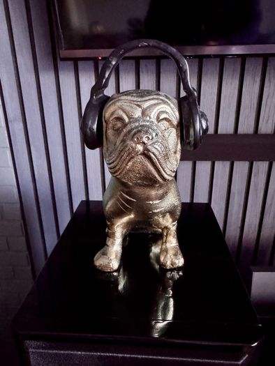 Phono Dog Home Decor