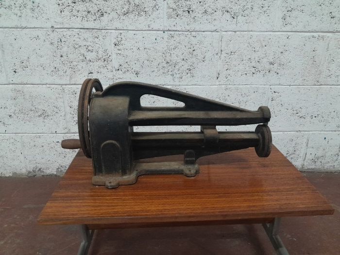 Antique Attila Shoe Man Leather Trimmer Cutter