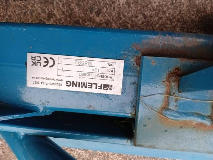 Fleming single bale lifter