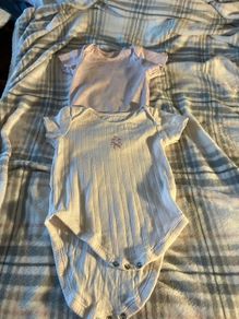 set of vests 9/12 mths