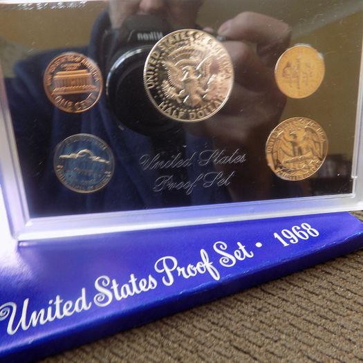 US 1968 Coin Proof Set.Gem BU.Silver Half dollar.In case of Issue.