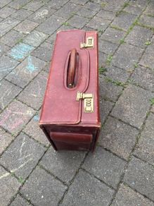 vintage leather case