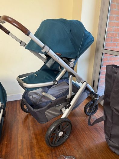 Uppababy Vista V2 Finn colour pram travel system