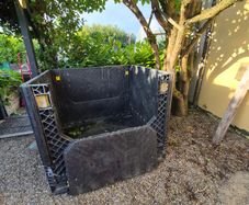 Storage  containers