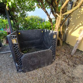 Storage  containers
