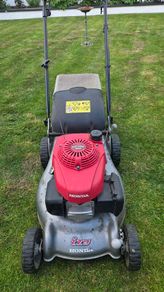 Honda petrol lawnmower