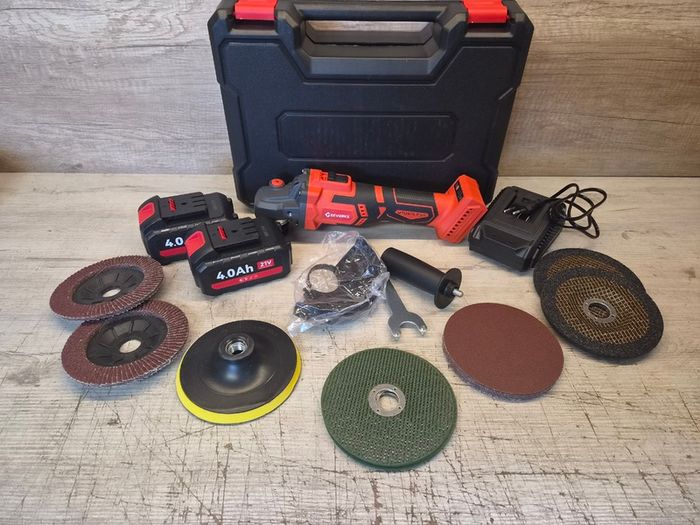 18V 125mm Angle Grinder + 2 Batteries + Accessories