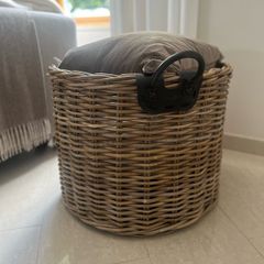 Kubu rattan basket with leather handles