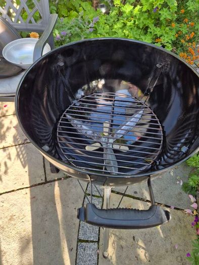 Weber Charcoal Barbecue E-4710