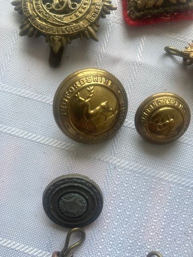 Antique Militaria - Buttons/Badges - Large Collection