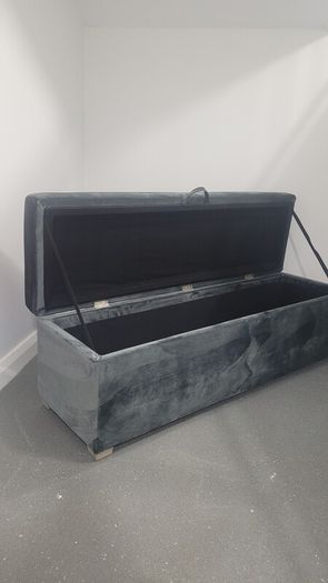 Pouffe/Storage box, grey velvet