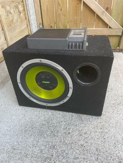 sub-woofer speaker