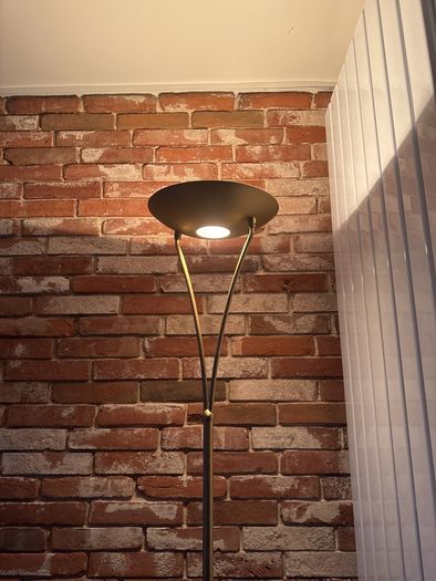 floor lamp