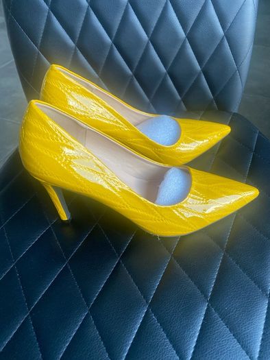 Size uk37 shoes