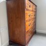 Traditional mahogany chest of drawers Image 3