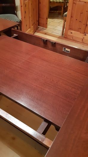 Dining room table