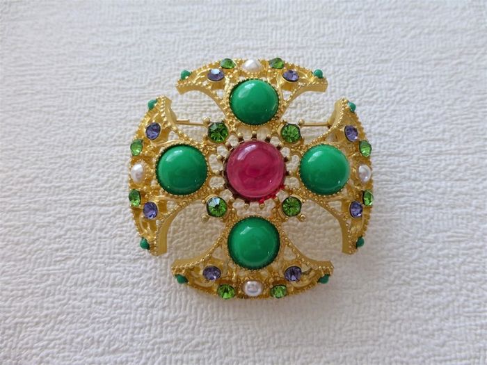 Vintage Style Maltese Cross Pearl Crystal Gold Brooch