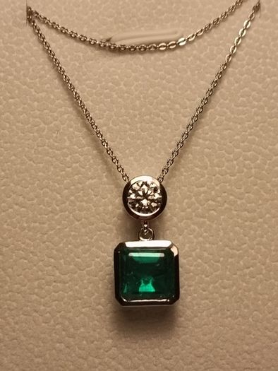 Emeraldine Quartz and Real Moissanite Pendant and Chain