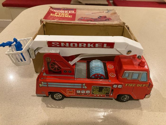 Yonezawa Japan Tin Battery Operated Snorkle Fire Engine Mint in Box