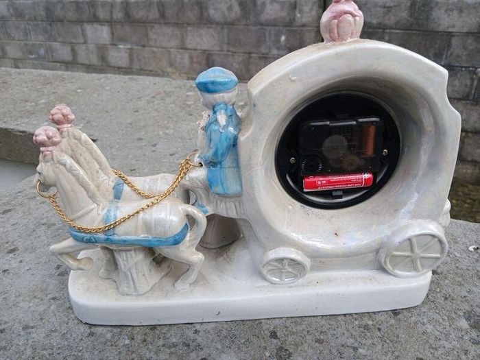 Rare Vintage Porcelain Mantel Clock