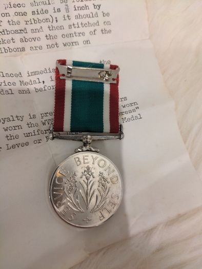 VINTAGE Women's Voluntary Service Medal