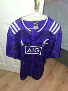 All blacks rugby jersey