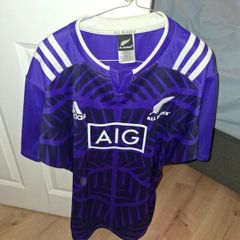 All blacks rugby jersey