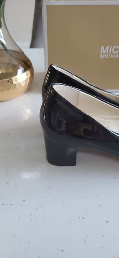 MICHAEL KORS Pauline black patent pumps Sz 7UK - Rrp 160 (New)