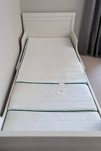 IKEA toddler to single extendable bed, white wood