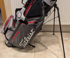 Titleist Hybrid 14 StaDry Golf Bag