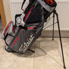 Titleist Hybrid 14 StaDry Golf Bag