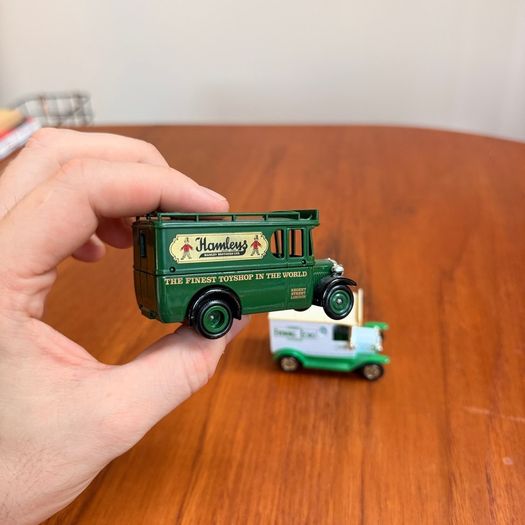 Hamleys & Echo Evening Collectible Car
