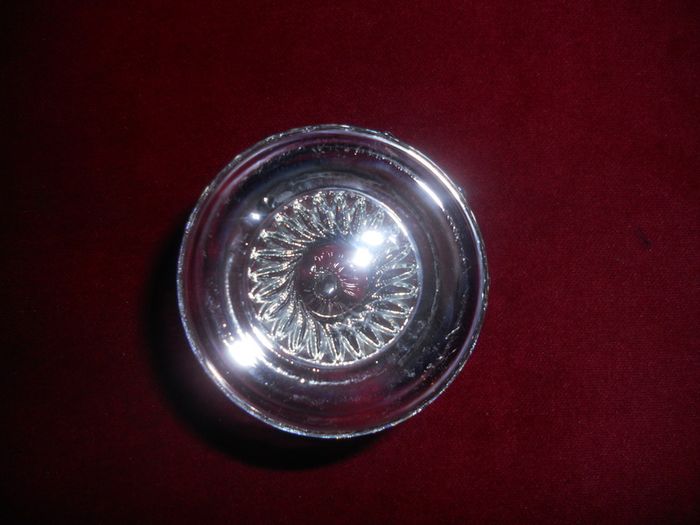 Vintage "Eamon Glass Dublin"Hand Engraved In Ireland.