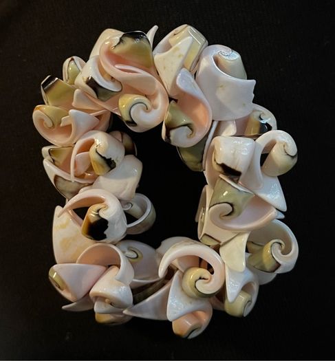 Mauritius shell bracelet