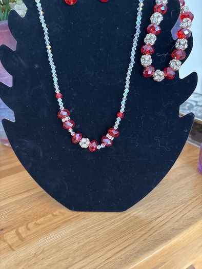 Beaded Glittery Necklace/Bracelet/Earrings