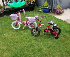 12" kids bikes with stabilisers