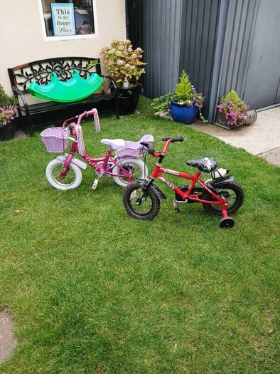12" kids bikes with stabilisers